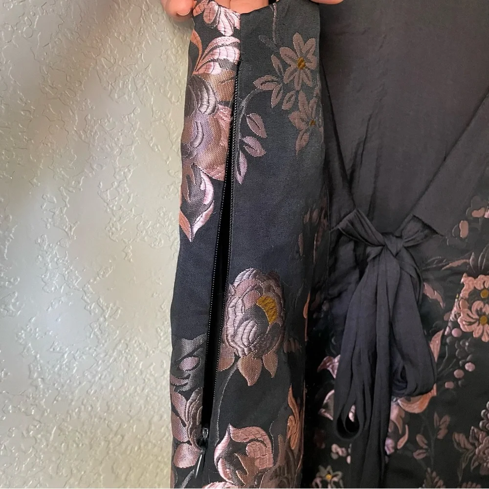 Urban Outfitters Womens Jacquard Metallic Shift Dress XS party holiday formal